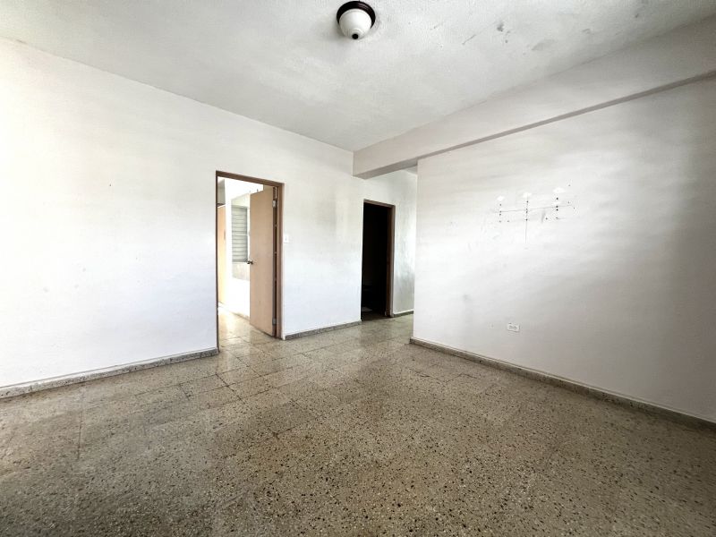 Calle Retiro Esquina Palmer  # 22 Guayama 00784 PR