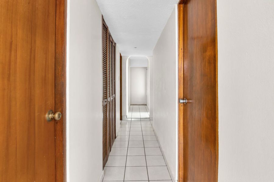 Urb Versalles Calle 14 O-10 Bayamon 00959 PR