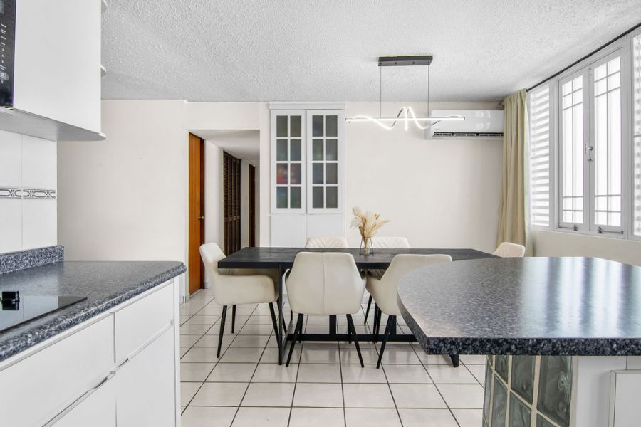 Urb Versalles Calle 14 O-10 Bayamon 00959 PR