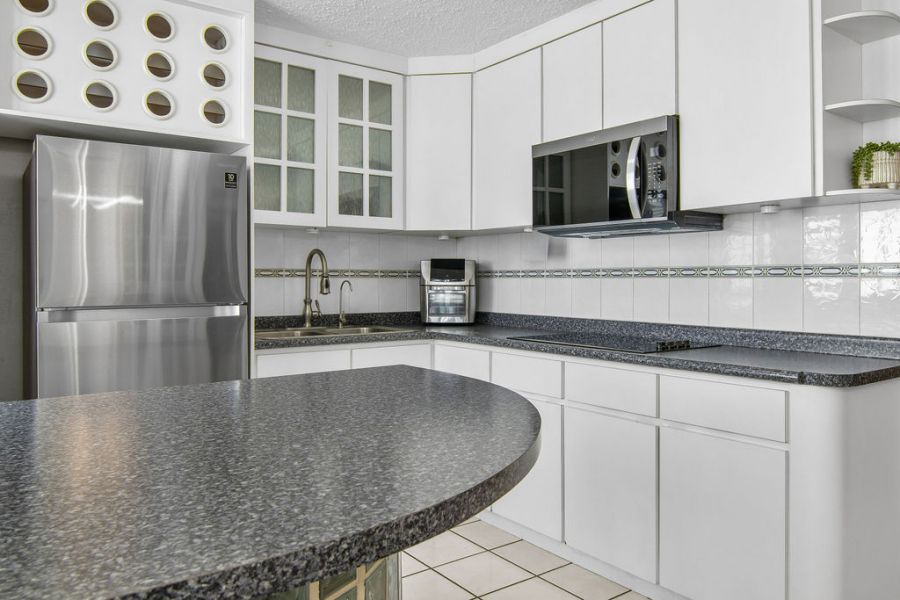 Urb Versalles Calle 14 O-10 Bayamon 00959 PR