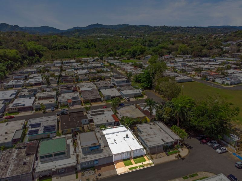 Urb Versalles Calle 14 O-10 Bayamon 00959 PR