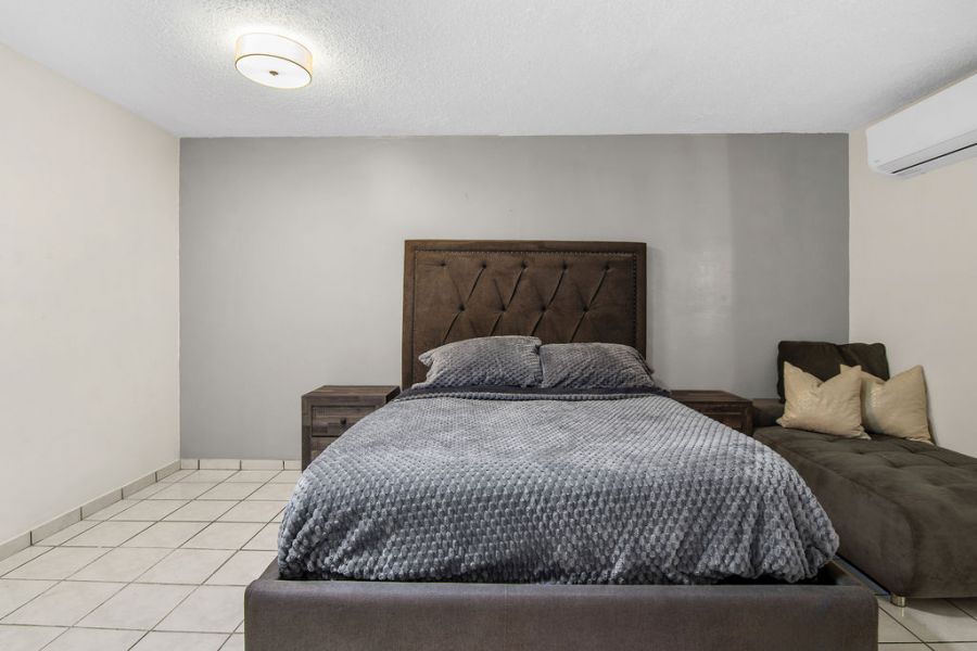 Urb Versalles Calle 14 O-10 Bayamon 00959 PR