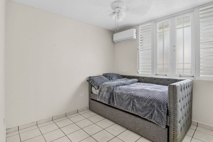 Urb Versalles Calle 14 O-10 Bayamon 00959 PR