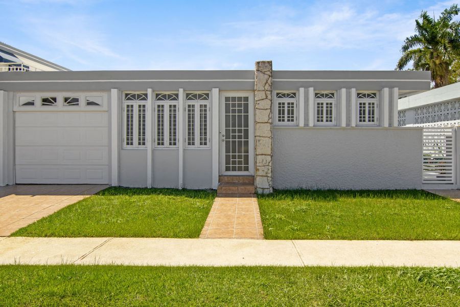 Urb Versalles Calle 14 O-10 Bayamon 00959 PR