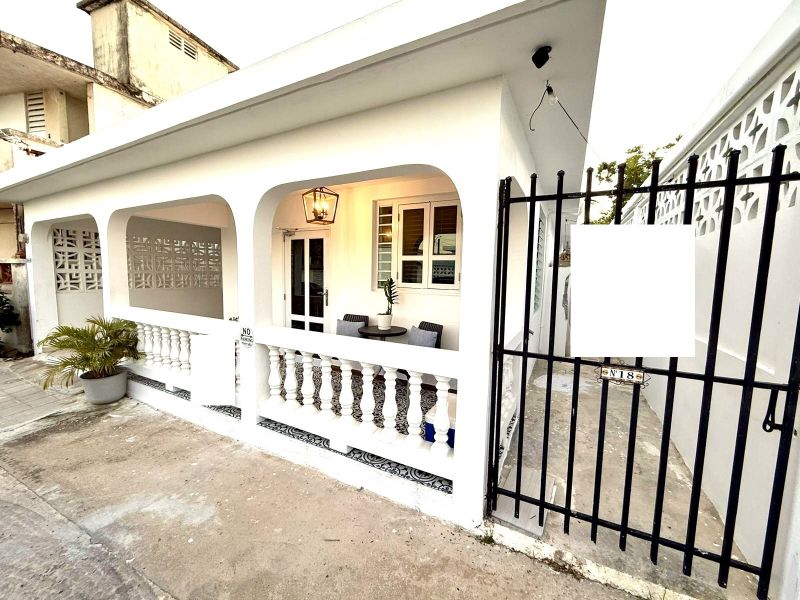 18 Calle San Rafael Pueblo Luquillo 00773 PR