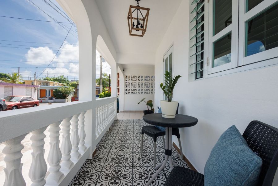 18 Calle San Rafael Pueblo Luquillo 00773 PR
