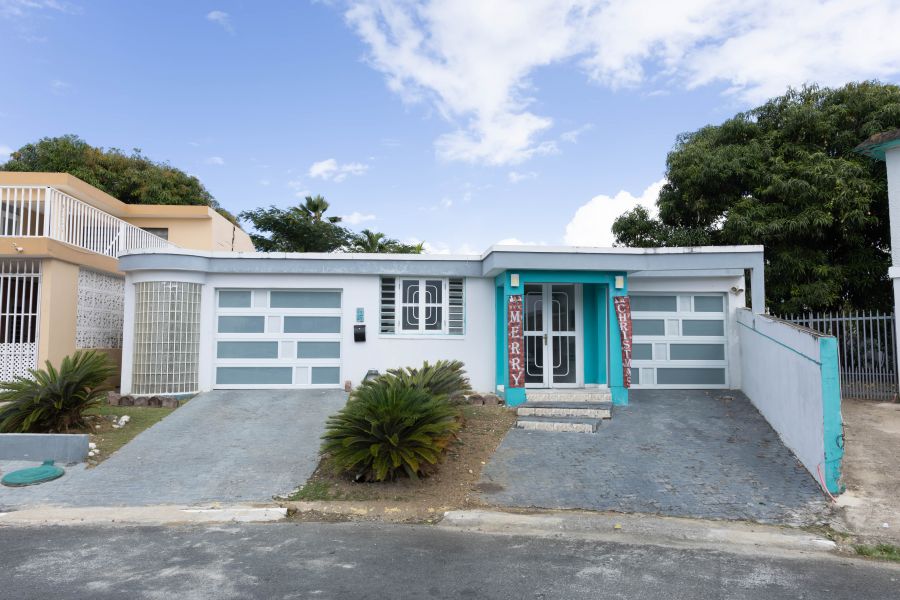 Urb Levittown Lakes N1383 Paseo Dorcas Toa Baja 00949 PR