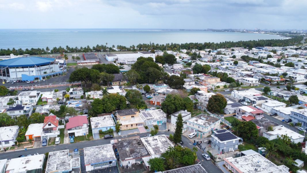 Urb Levittown Lakes N1383 Paseo Dorcas Toa Baja 00949 PR