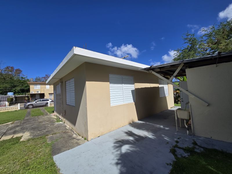 Urb Garcia Calle Del Pilar 155, Aguadilla - 18