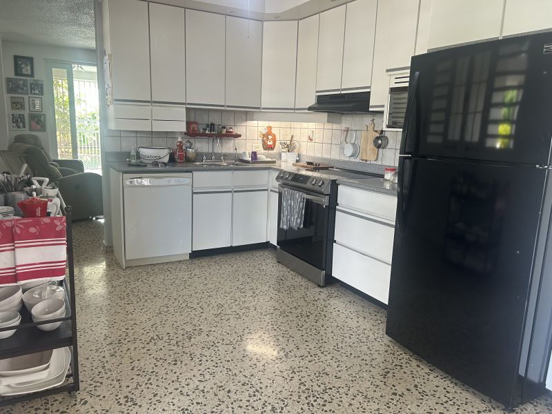 Carr 830 Km 0.7 Bo Cerro Gordo Bayamon 00957 PR