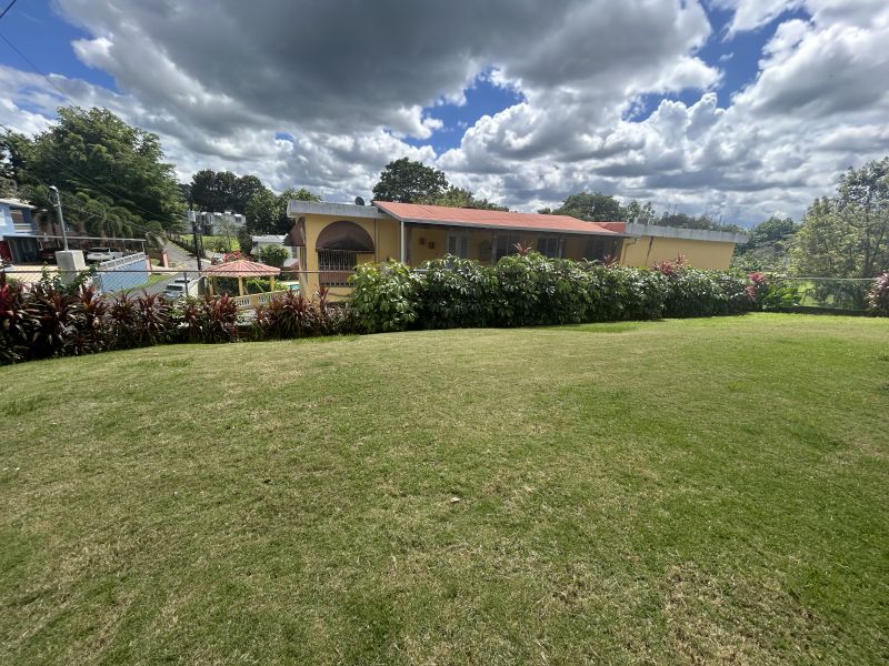 Carr 830 Km 0.7 Bo Cerro Gordo Bayamon 00957 PR