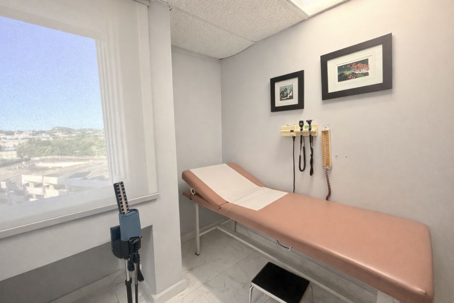 Torre San Pablo Piso 5 (506) 74 Calle Santa Cruz Bayamon 00739 PR