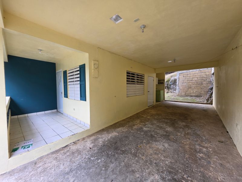 Bo Pugnado 3st #84 Sector Pinzon Manati 00674 PR