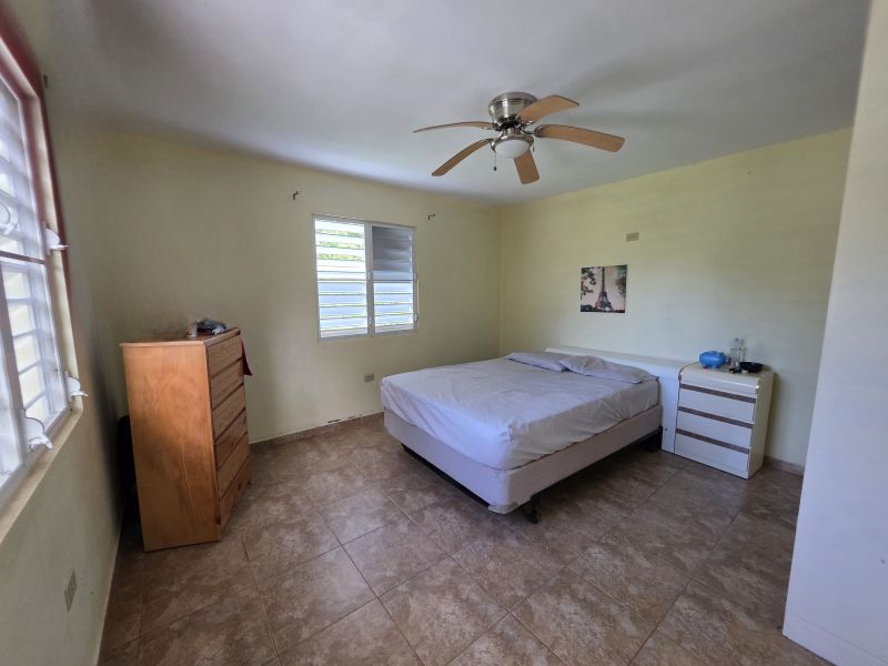 Bo Pugnado 3st #84 Sector Pinzon Manati 00674 PR
