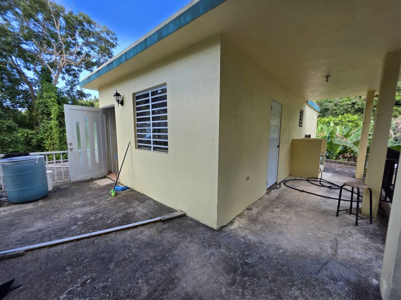 Bo Pugnado 3st #84 Sector Pinzon Manati 00674 PR