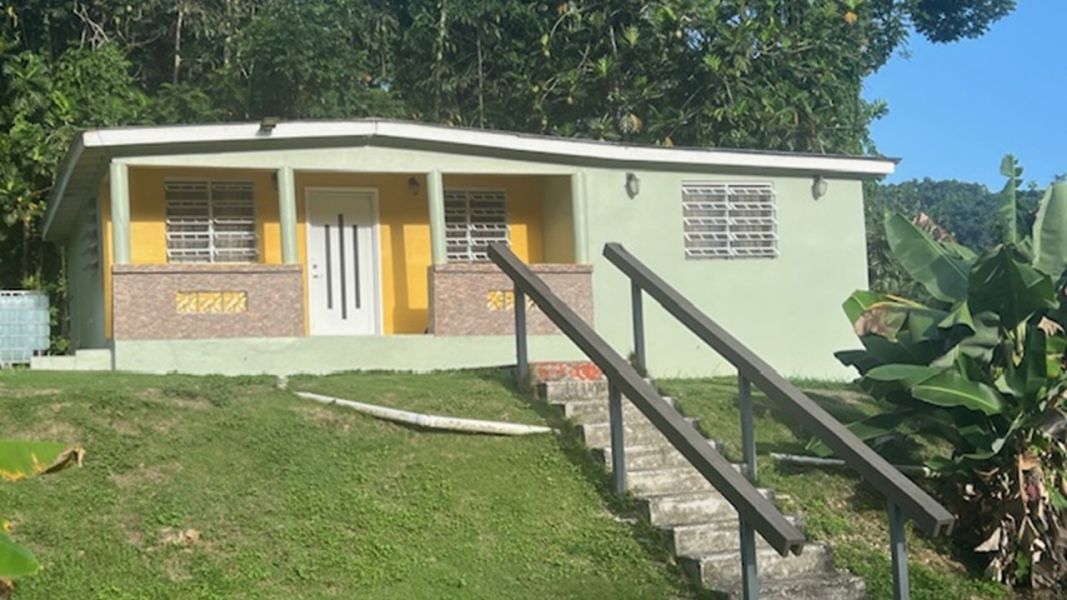 Barrio Collores Km 7.9 Carr 512 Juana Diaz 00795 PR