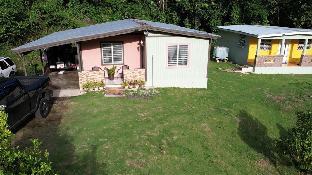 Barrio Collores Km 7.9 Carr 512 Juana Diaz 00795 PR