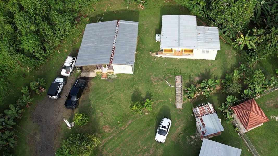 Barrio Collores Km 7.9 Carr 512 Juana Diaz 00795 PR