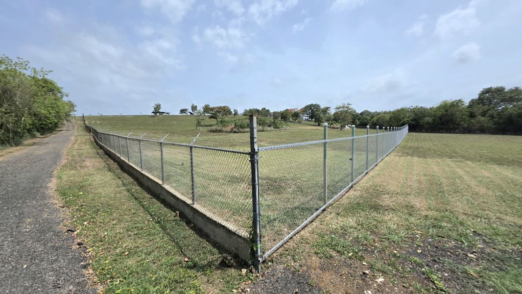 Carr 459 Int Bo Arenales Solar 7, Aguadilla - 12