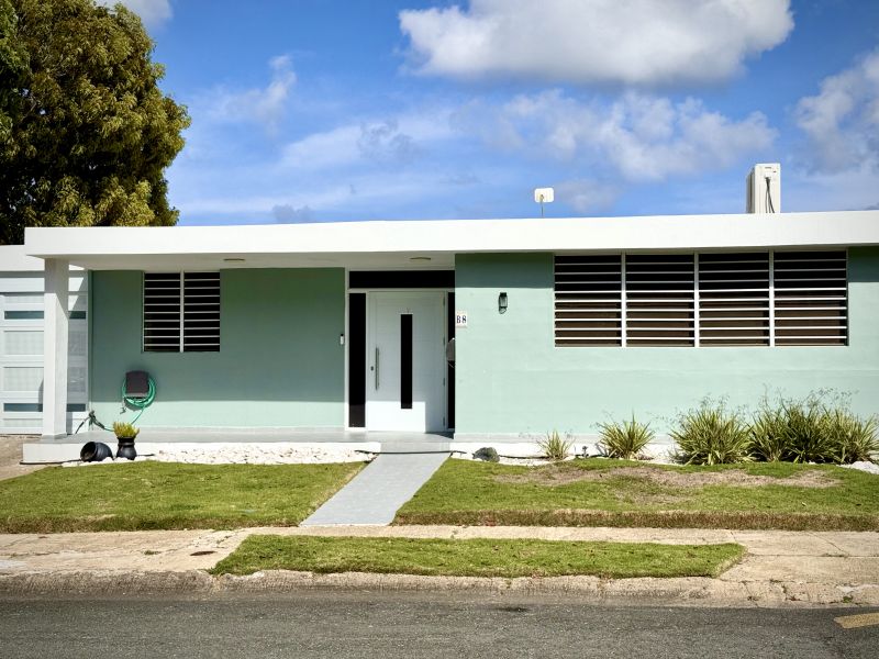 B8 Calle 8 Urb Altamira Fajardo 00738 PR