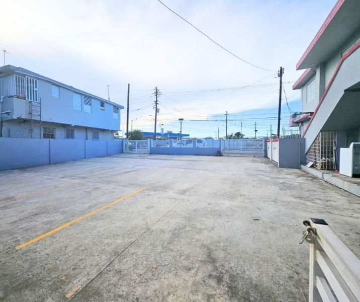 105 Betances Apt #4 Vega Baja 00674 PR