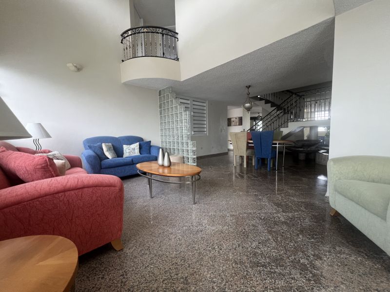 Calle 9 G12 Urb Estancias De San Fernando Carolina 00985 PR