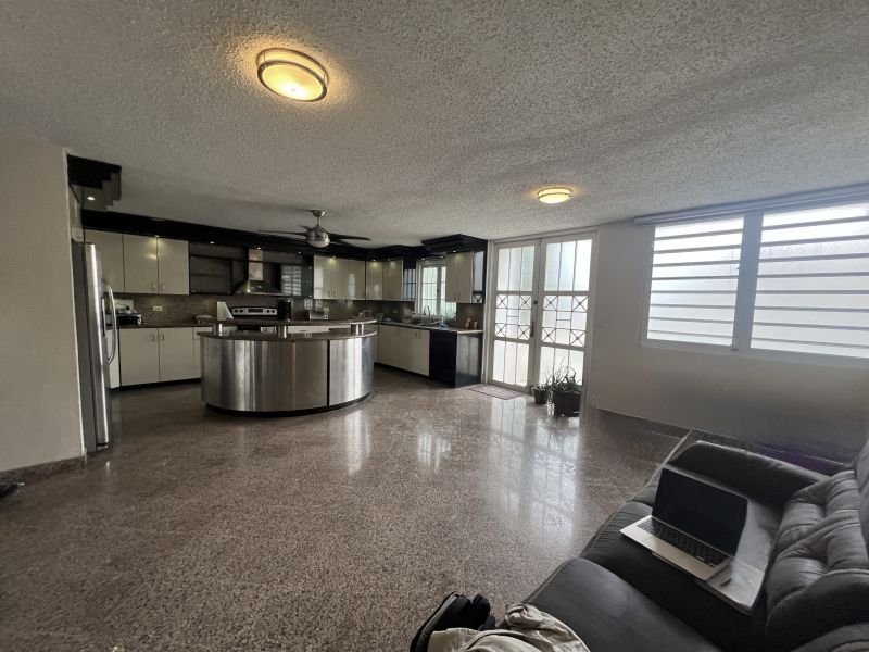 Calle 9 G12 Urb Estancias De San Fernando Carolina 00985 PR