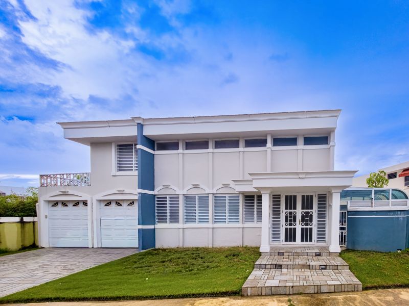 Calle 9 G12 Urb Estancias De San Fernando Carolina 00985 PR