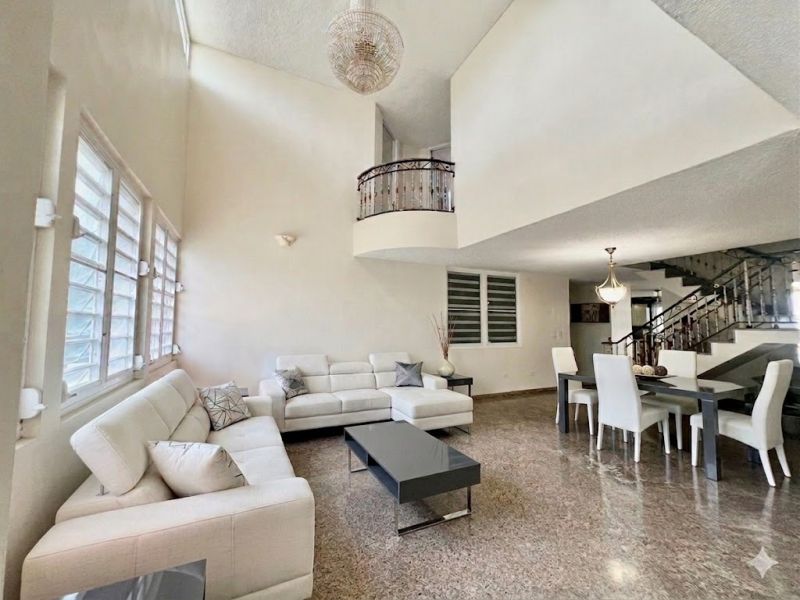 Calle 9 G12 Urb Estancias De San Fernando Carolina 00985 PR