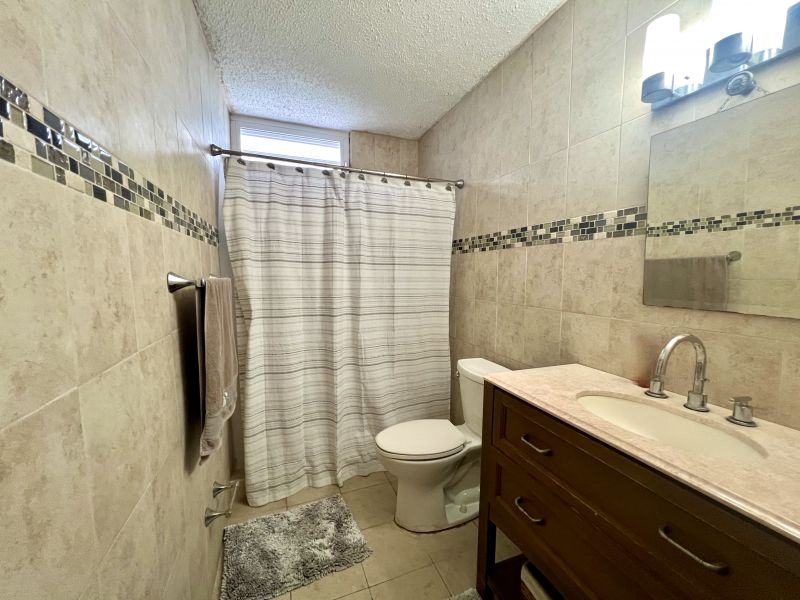 Calle 9 G12 Urb Estancias De San Fernando Carolina 00985 PR