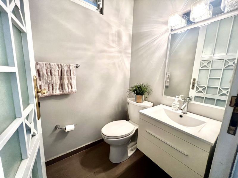 Calle 9 G12 Urb Estancias De San Fernando Carolina 00985 PR