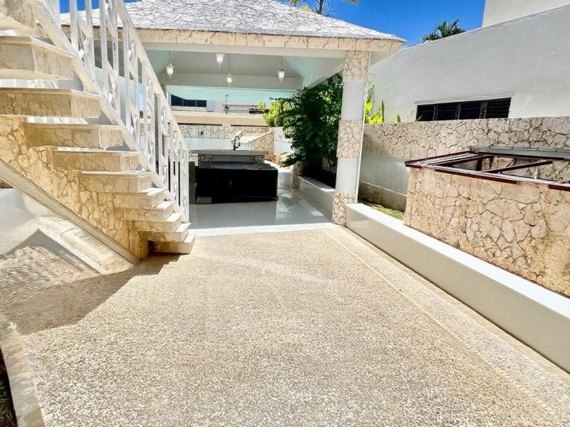 Calle 9 G12 Urb Estancias De San Fernando, Carolina - 32