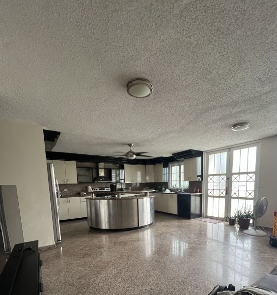 Calle 9 G12 Urb Estancias De San Fernando Carolina 00985 PR