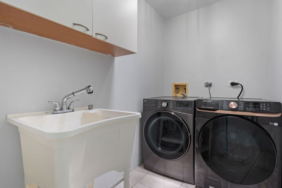 335 Calle Tiburon Urb Paseo Las Olas, Dorado - 33