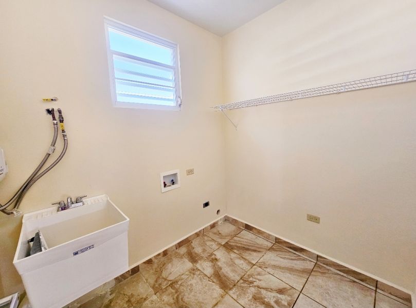 Carr 459 Km 9.8 Int Calle Roble Lote 3 Bo Montaña Aguadilla 00690 PR