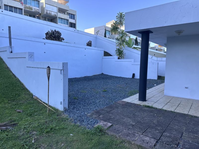 Urb Villa Del Monte Calle Monte Alto 305 Toa Alta 00953 PR