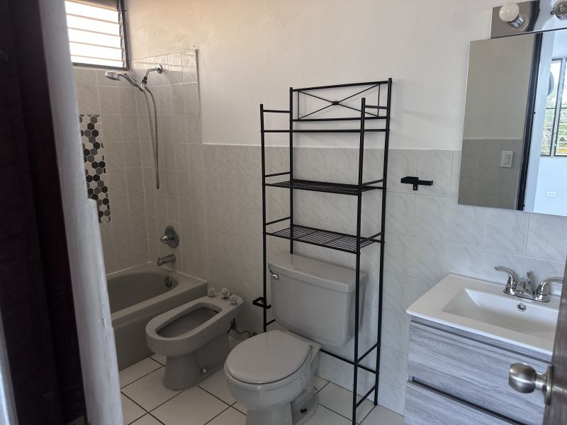 Urb Villa Del Monte Calle Monte Alto 305 Toa Alta 00953 PR