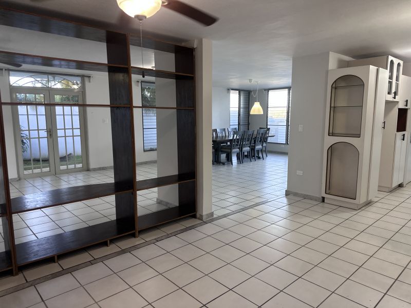 Urb Villa Del Monte Calle Monte Alto 305 Toa Alta 00953 PR