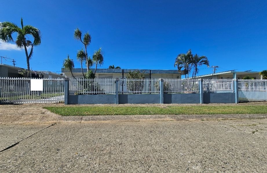 Bo Borinquen 111 Calle Harrison Aguadilla 00603 PR