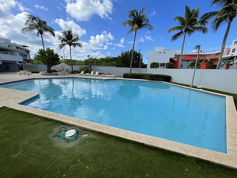 Chalets De La Playa Apt 429 Edif Marbella Vega Baja 00693 PR