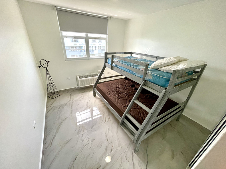 Chalets De La Playa Apt 429 Edif Marbella Vega Baja 00693 PR
