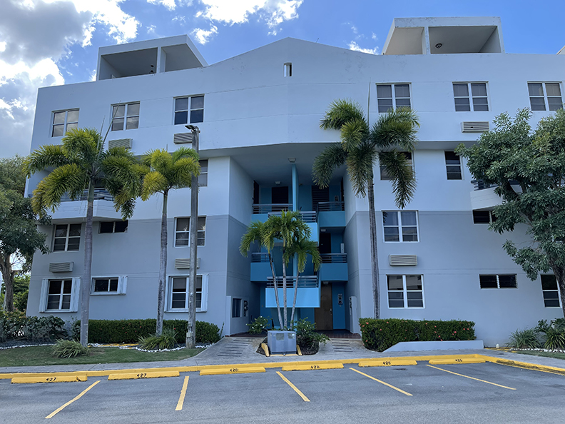 Chalets De La Playa Apt 429 Edif Marbella Vega Baja 00693 PR