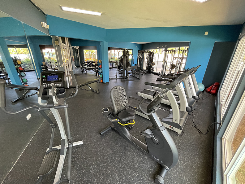 Chalets De La Playa Apt 429 Edif Marbella Vega Baja 00693 PR