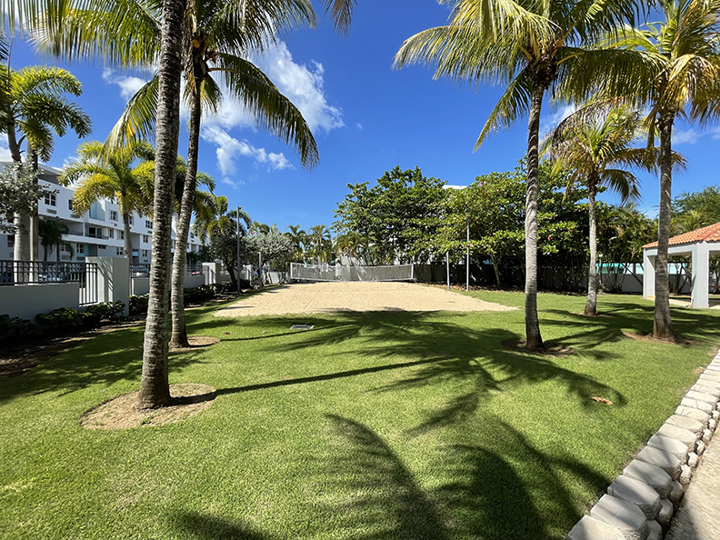 Chalets De La Playa Apt 429 Edif Marbella Vega Baja 00693 PR