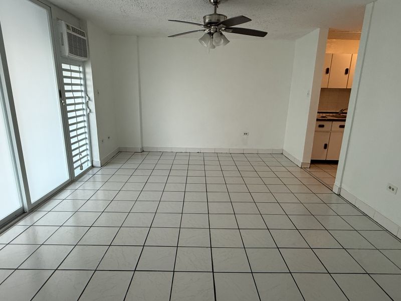 Cond Saint Tropez Ave Isla Verde 6267 Apt 5-q Carolina 00984 PR