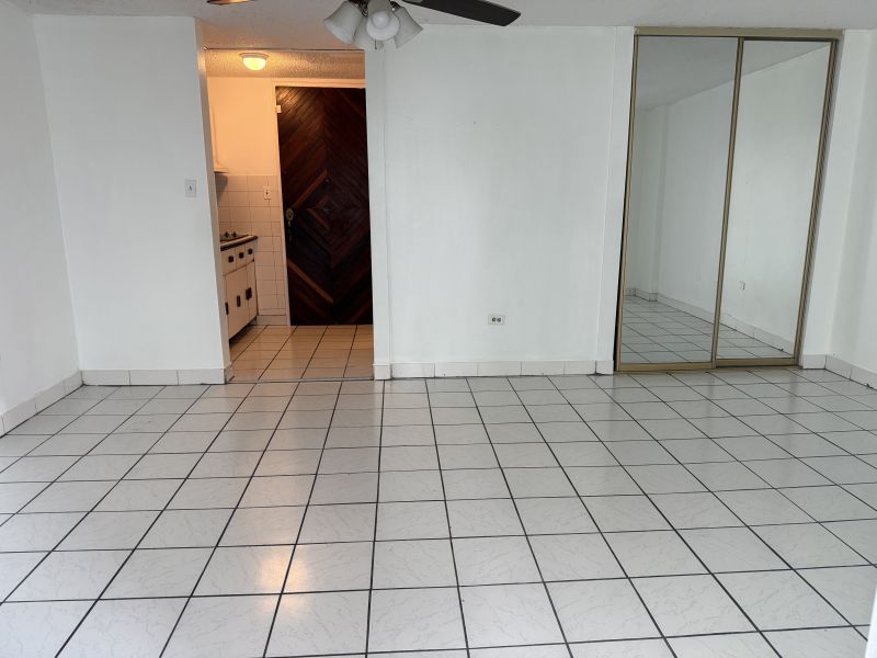 Cond Saint Tropez Ave Isla Verde 6267 Apt 5-q Carolina 00984 PR