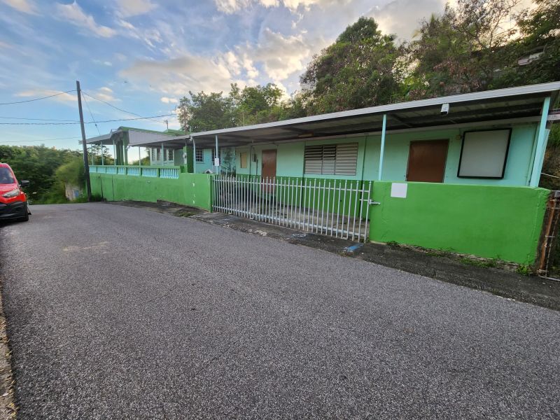 Bo Magas Arriba Calle 10 - 133a Guayanilla 00636 PR