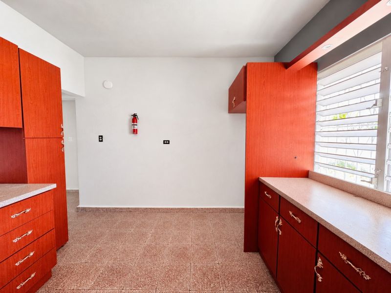 Urb Santa Clara 28 Calle Fulgor, Ponce - 8