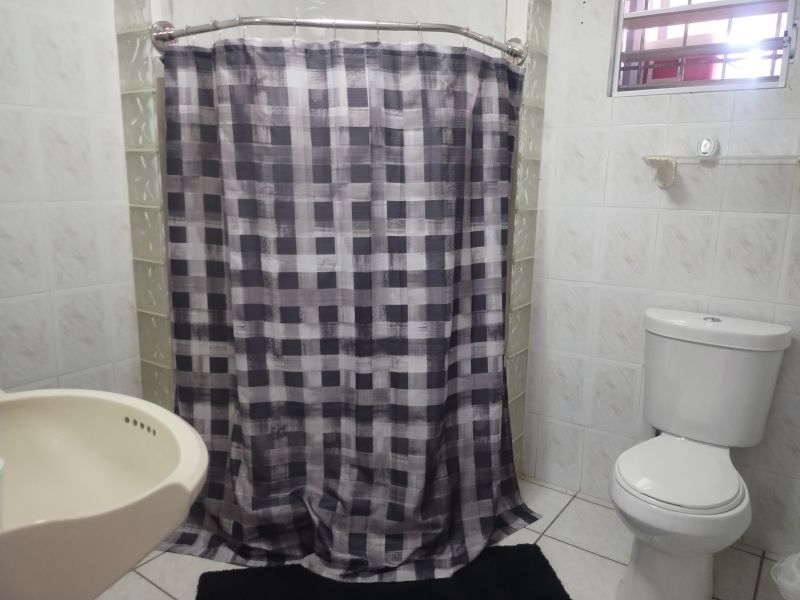 Bo Canovanas Urb Loiza Valley Bloque O #506 Loiza 00729 PR