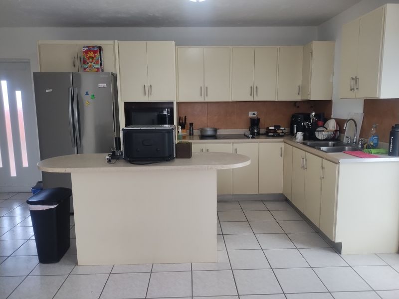 Bo Canovanas Urb Loiza Valley Bloque O #506 Loiza 00729 PR